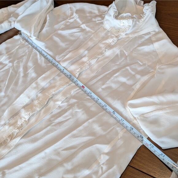 G. Label Litvack Off-White Pleated-collar Button-Down Blouse Shirt, size 0 - Picture 7 of 7